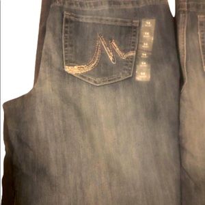 Women’s Maurices denim jeans short NWT